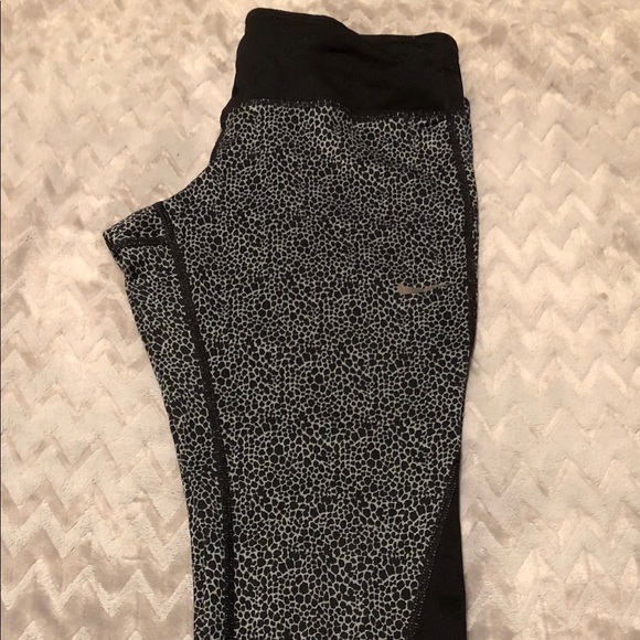 Nike Pants - Women’s Nike leggings Nike Pants - Women’s Nike leggings